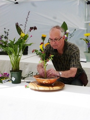Ikebana Demonstration by Jean-Marcel Duciaume