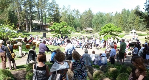 Visitors gathered for the Kita no Taiko Drum performance