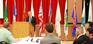 Consul-General Tanabe giving remarks