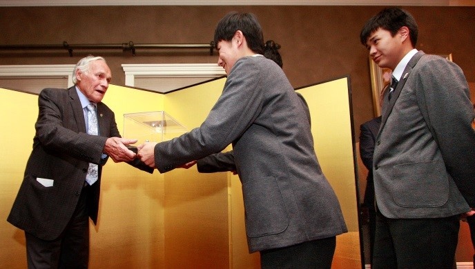 Presentation from Hokkaido Curling Aasociation to Mr. Ursuliak